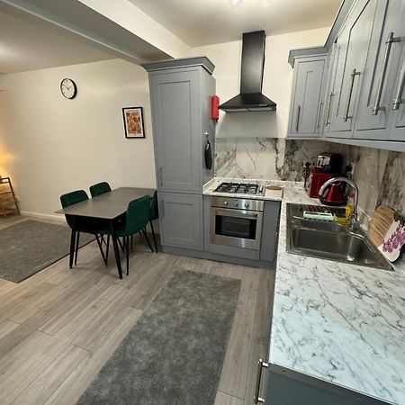 Seven Sisters Hideaway Apartamento Londres Exterior foto